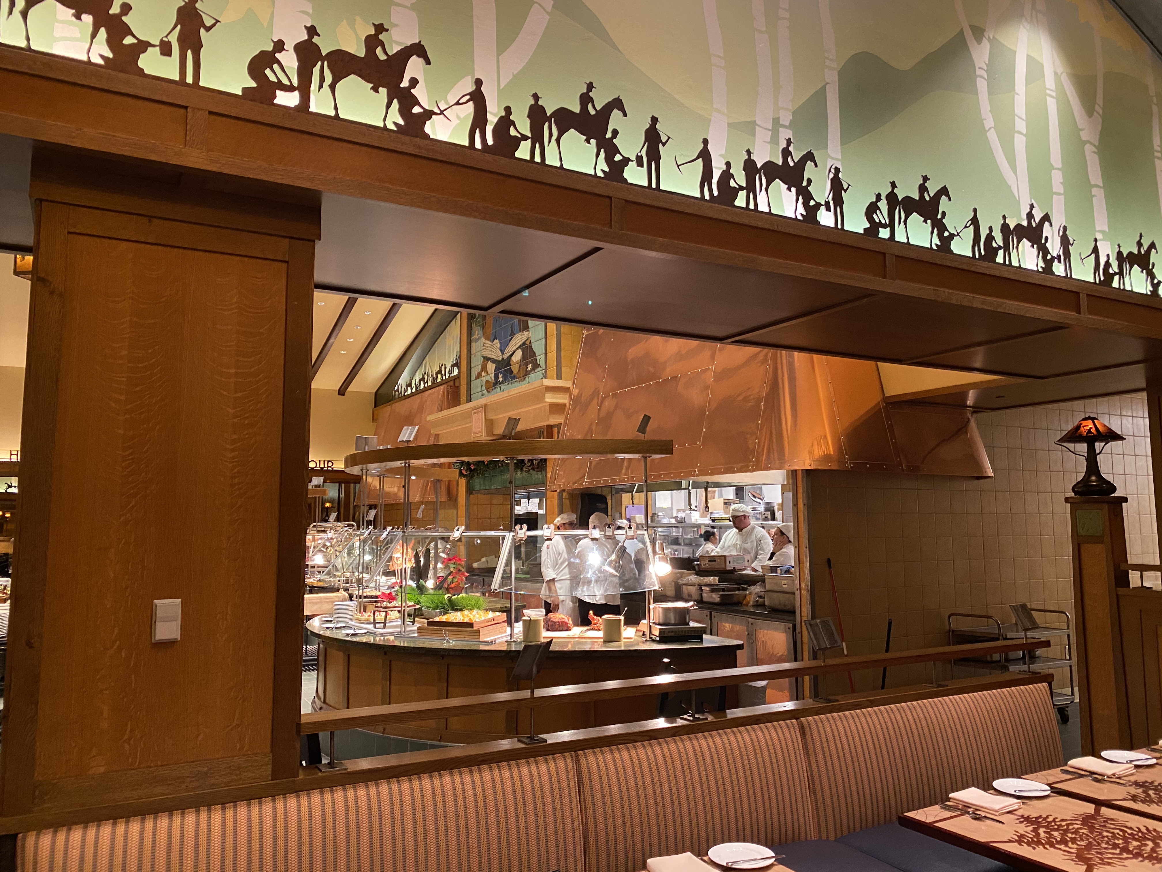 REVIEW New World of Color Dining Package at Storytellers Cafe in