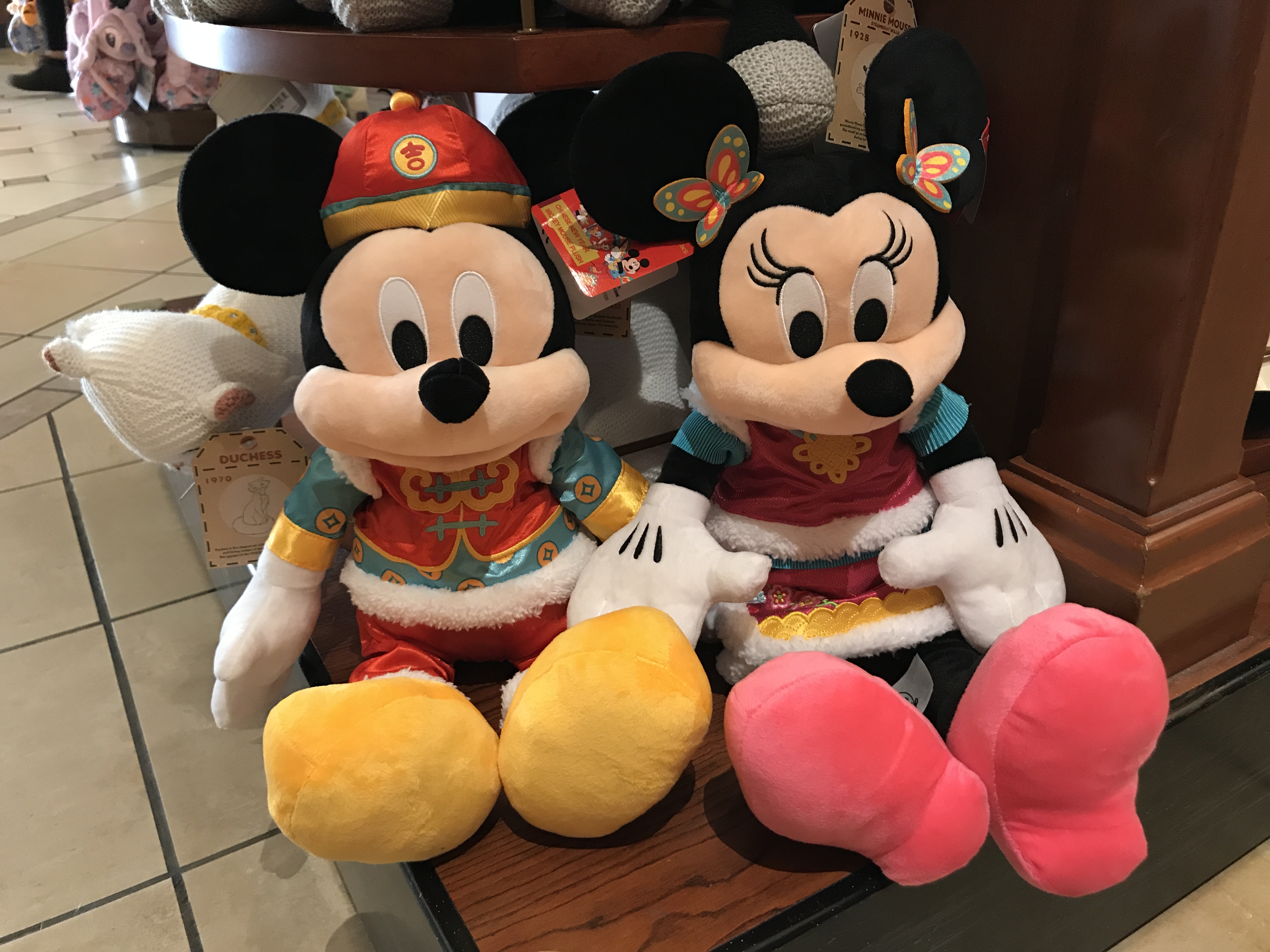 minnie mouse main attraction space mountain plush