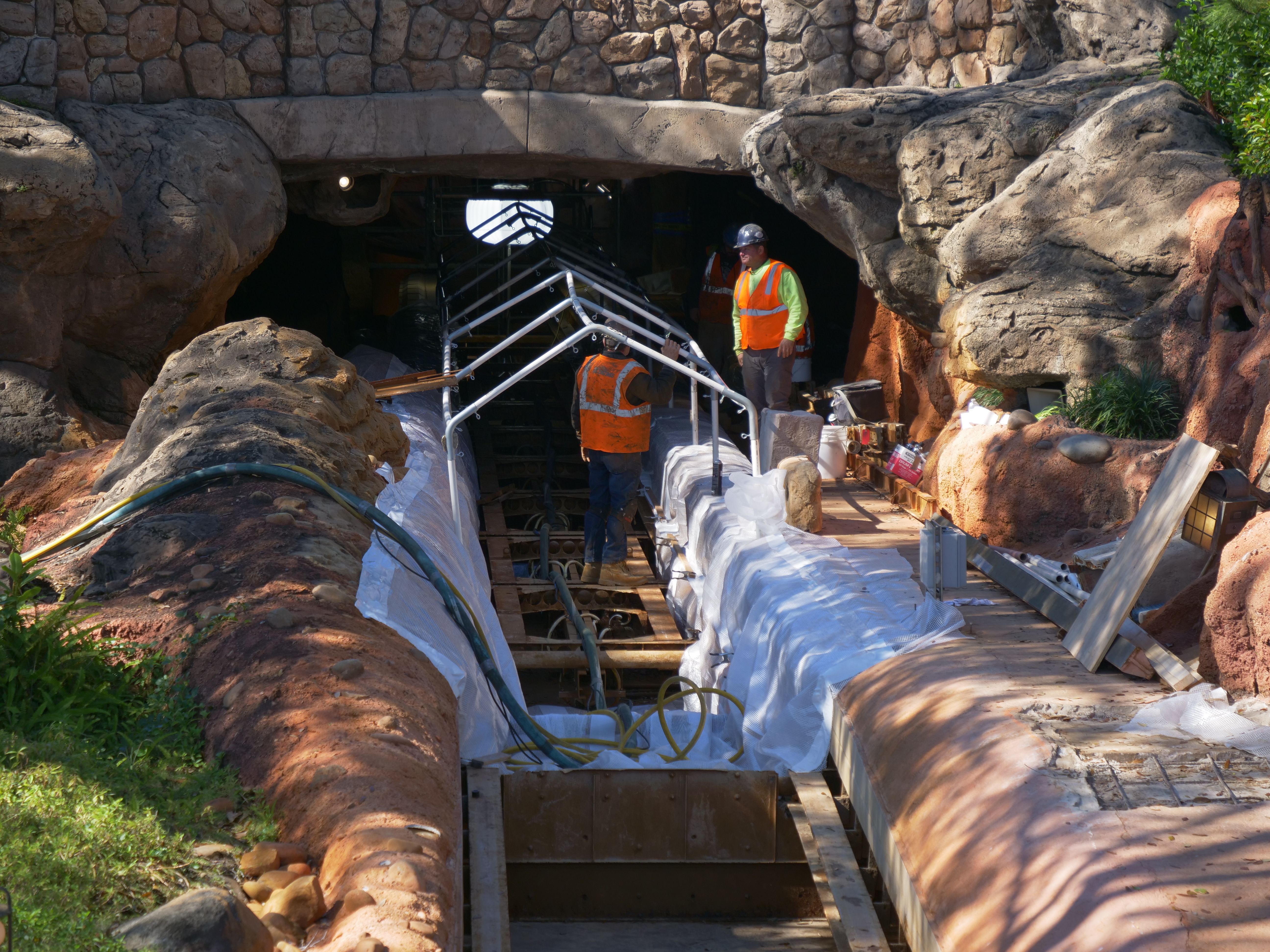 PHOTOS Splash Mountain Undergoing Significant Exterior Work During
