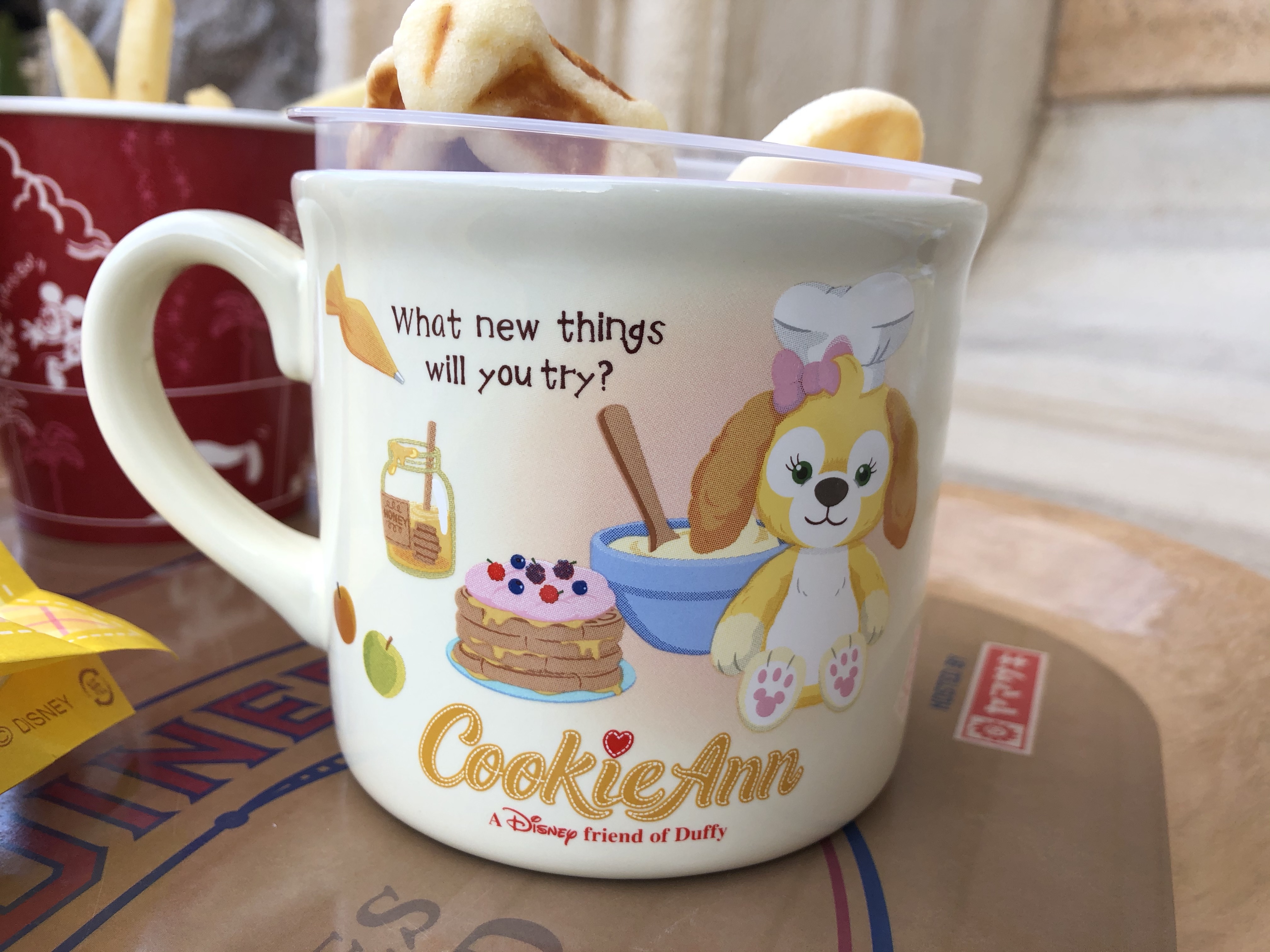 REVIEW New CookieAnn Sandwich, Lunch Case, and Dessert Are Delightful