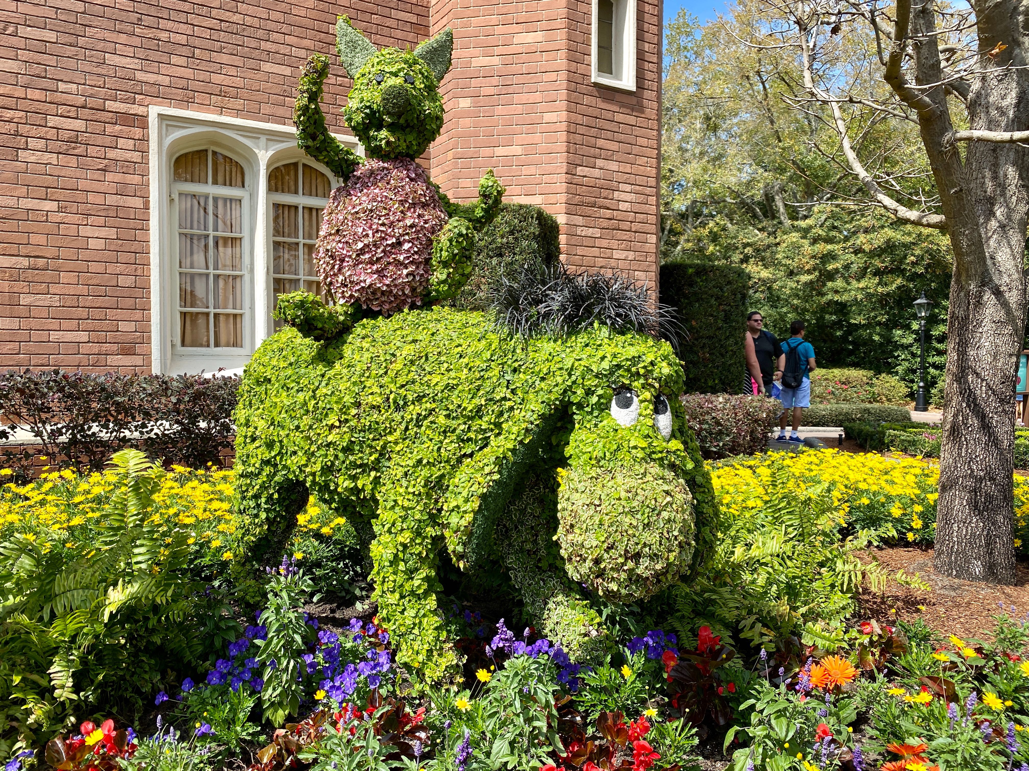 PHOTOS, VIDEO: Tour Every Topiary for the 2020 EPCOT International ...