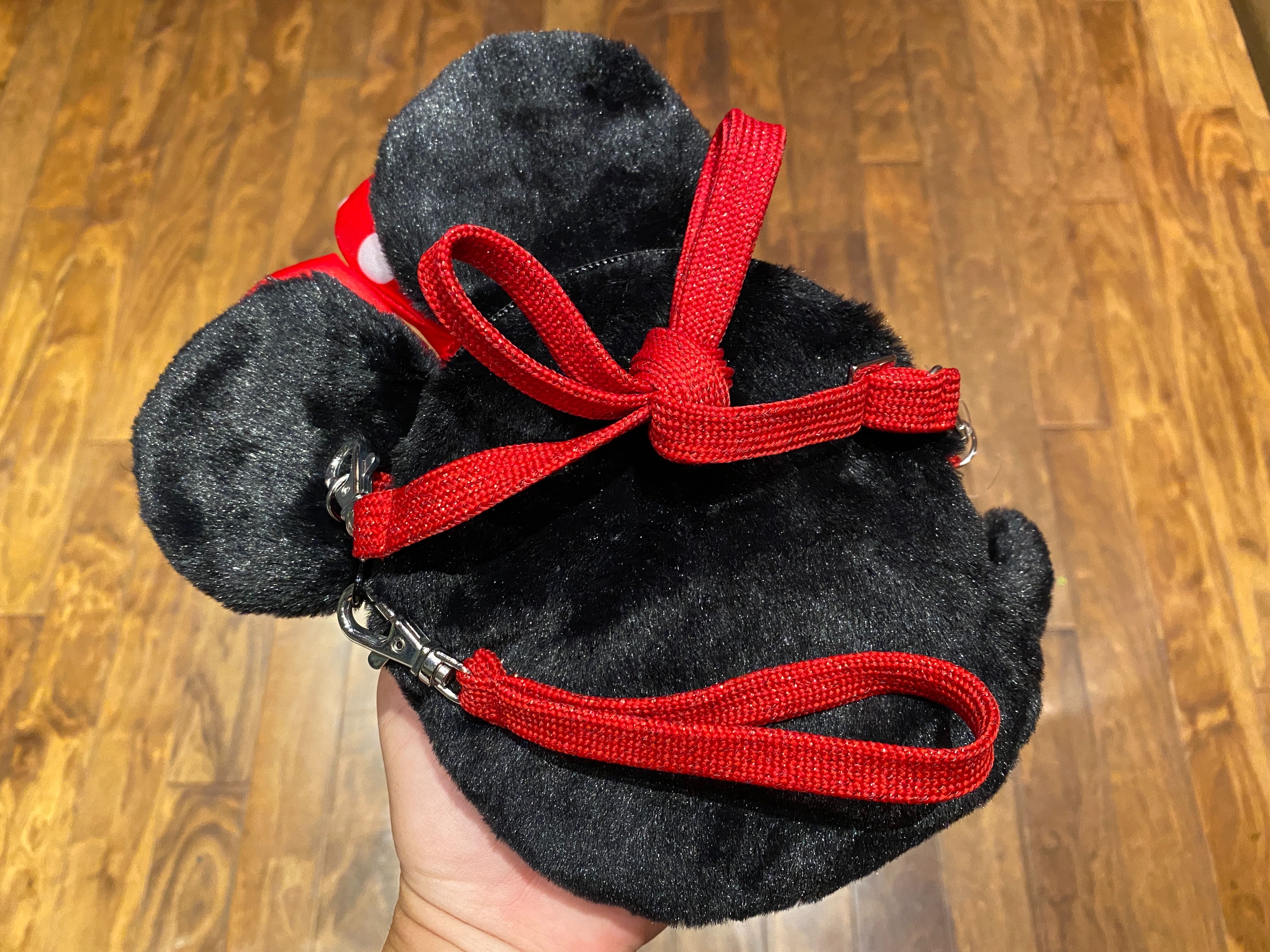 PHOTOS: Snuggle Up With These NEW Mickey & Minnie Mouse Plush Purses at  Walt Disney World - Disneyland News Today