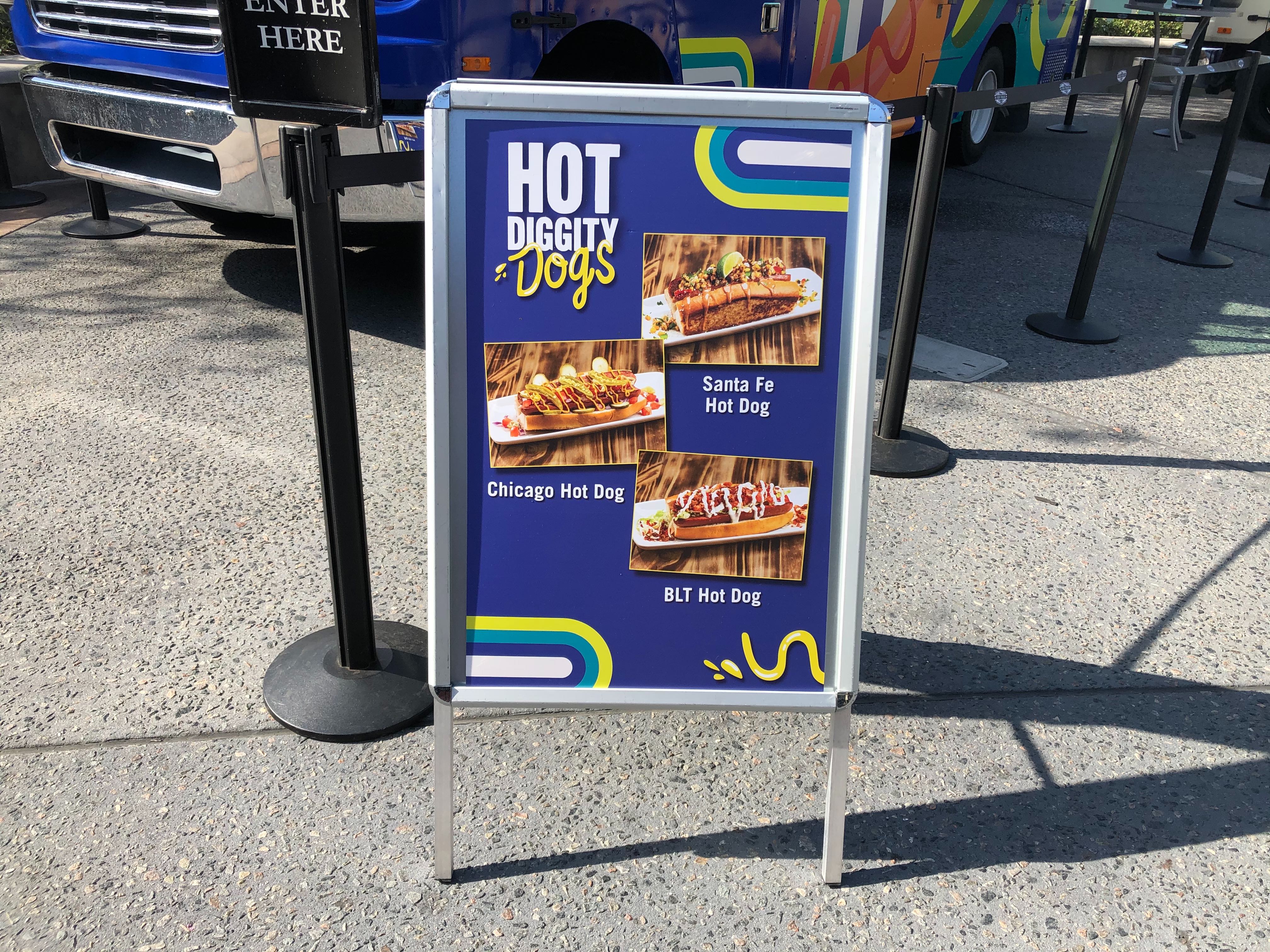 REVIEW Every Item From The New Hot Diggity Dogs Food Truck at Disney