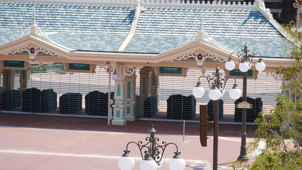 Séquence d'Entrée - Réhabilitation [Tokyo Disneyland] TDL_EntranceComplete_5-1000x563