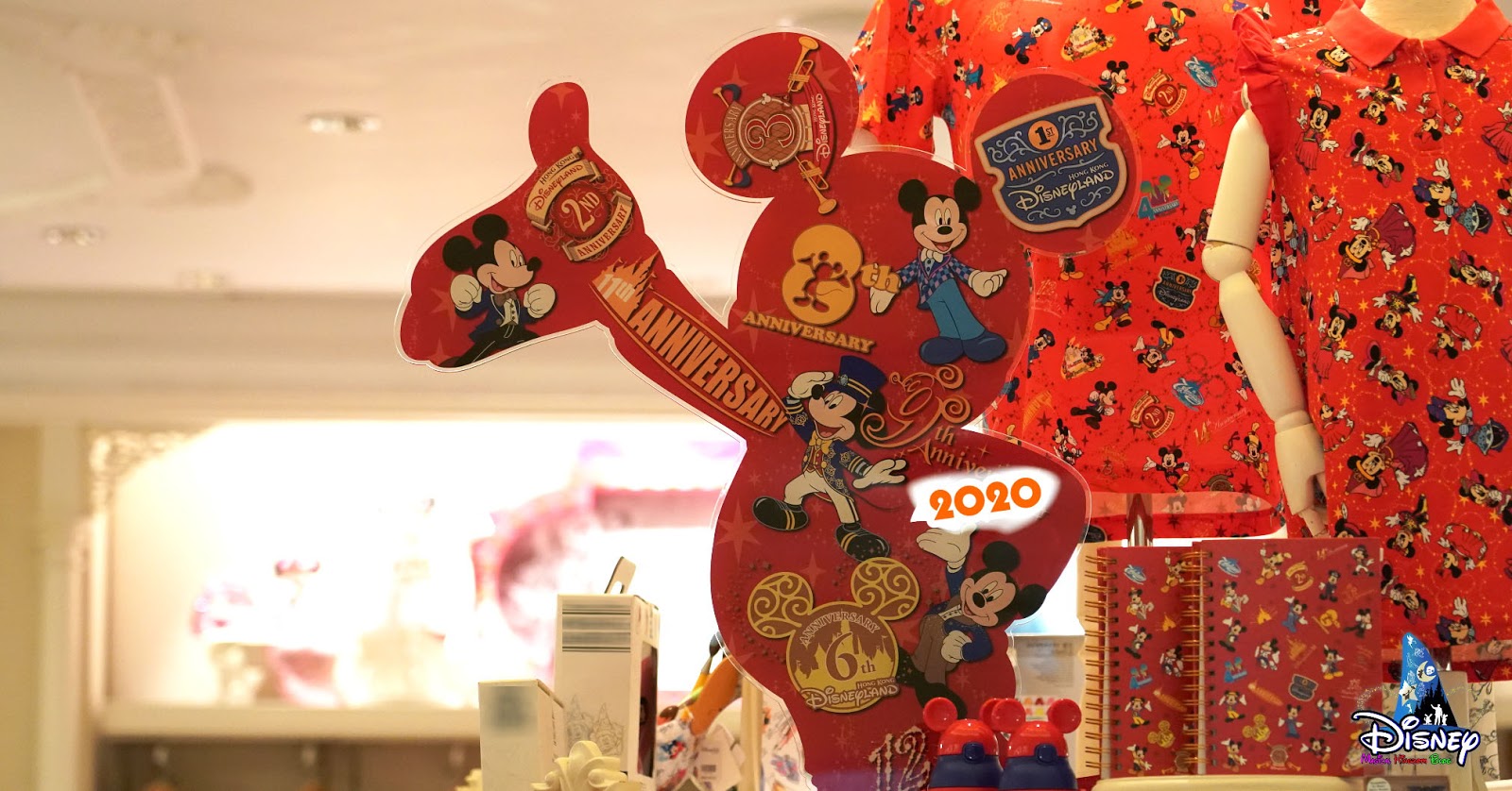 hkdl hong kong disneyland 15 anniversary merchandise 1