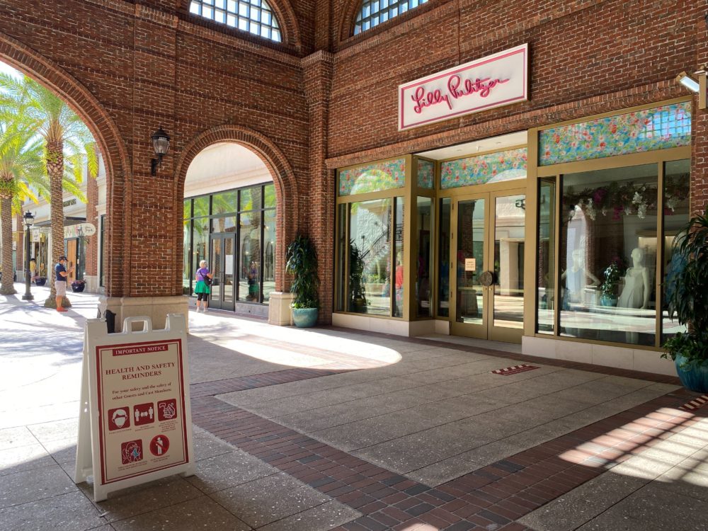 Disney springs reopening store fronts social distancing 11