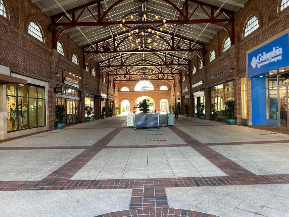 Disney springs reopening store fronts social distancing 3