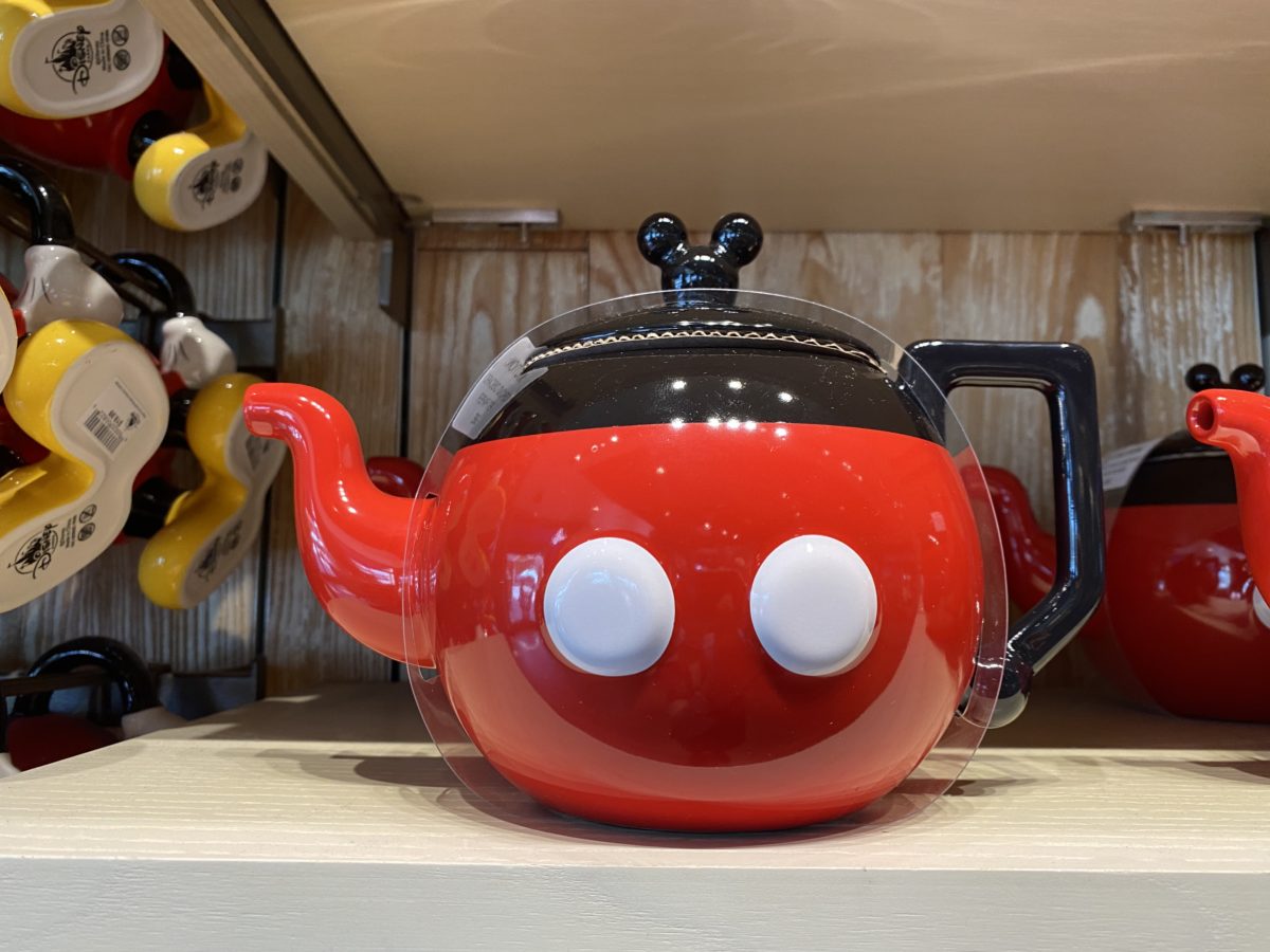 Teapot right