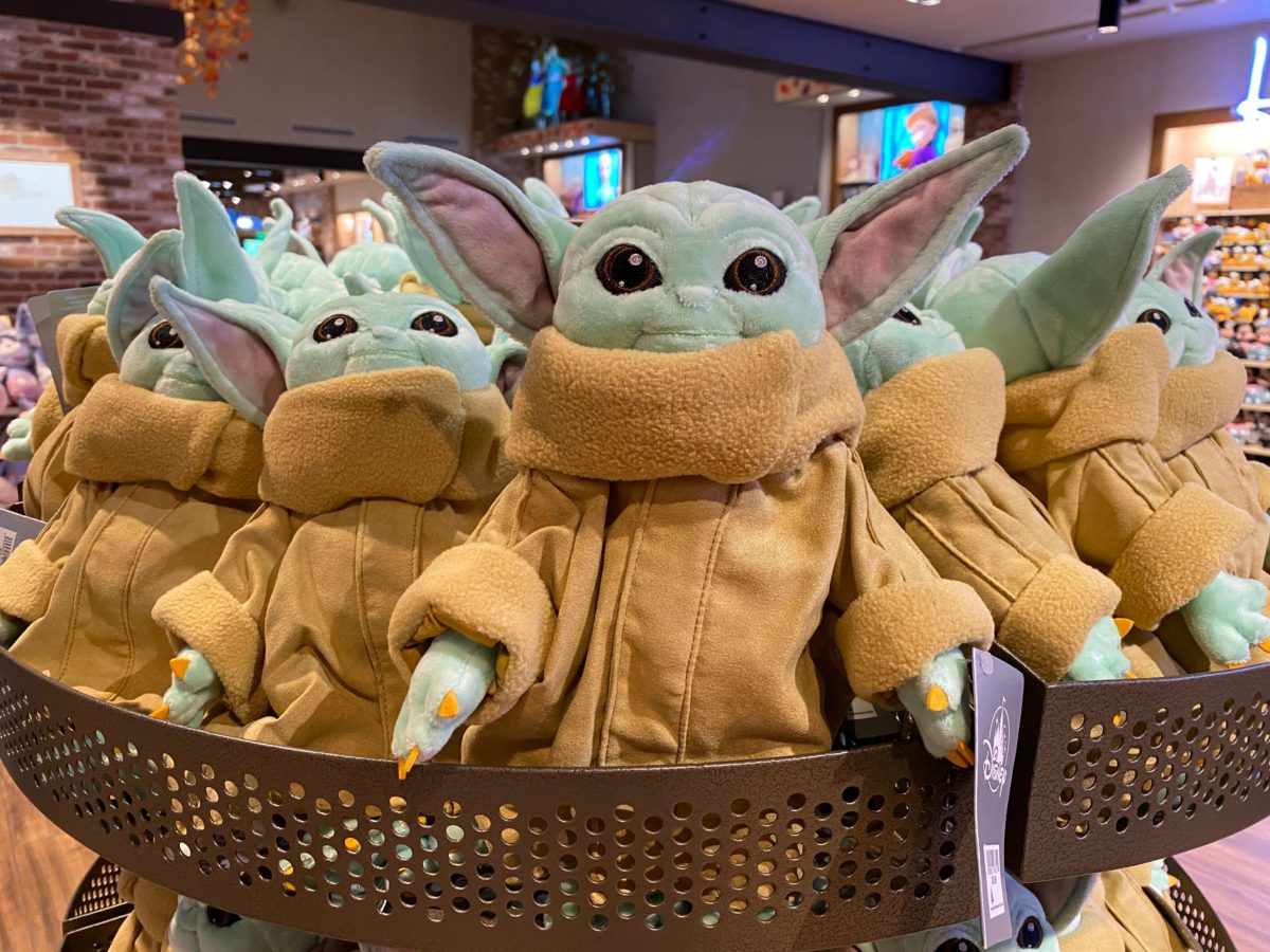 Download PHOTOS: New Baby Yoda "The Child" Plush Debuts at Disney ...