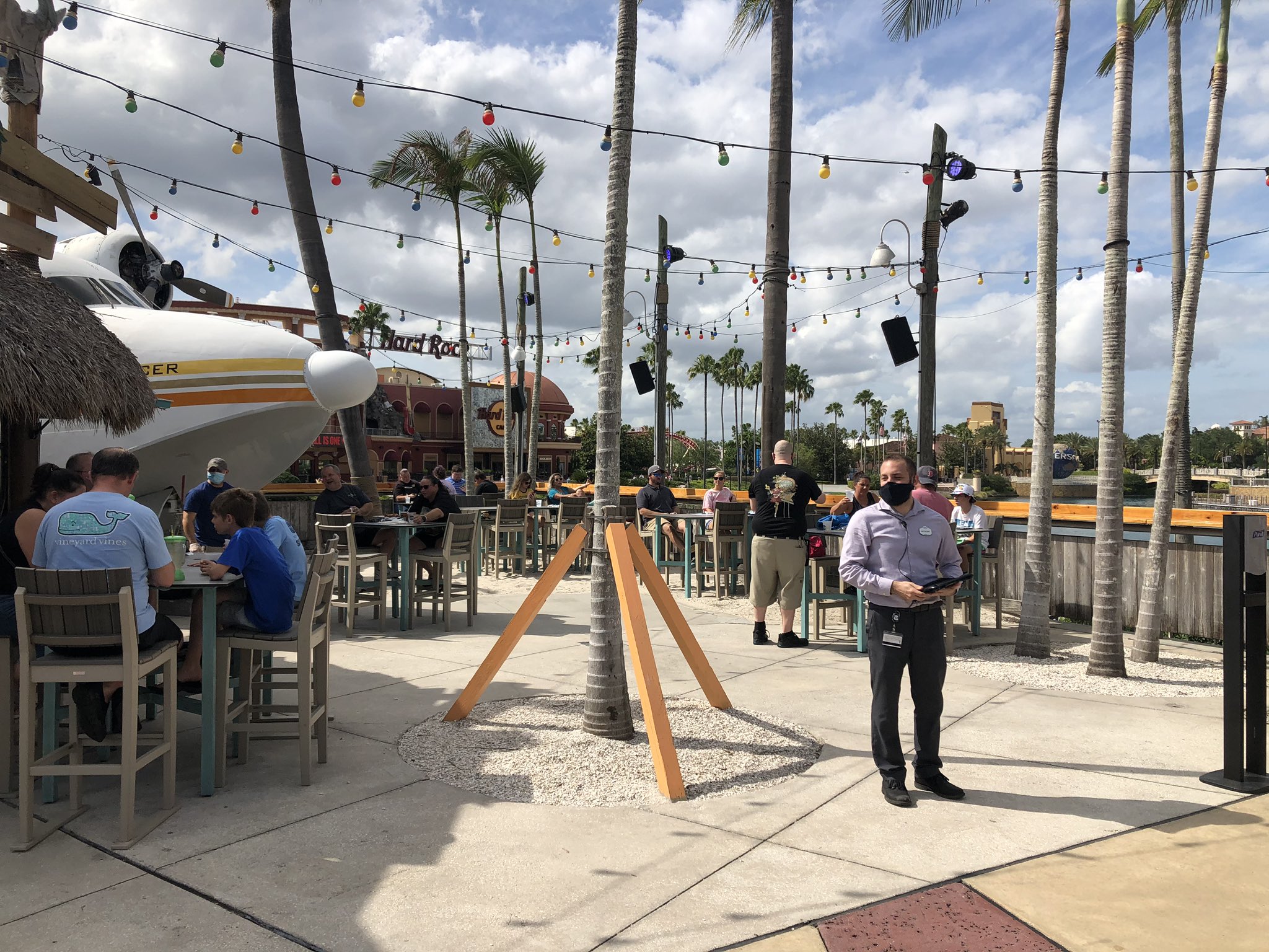 citywalk universal orlando reopening covid 19 temperature checks social distancing may 14 38