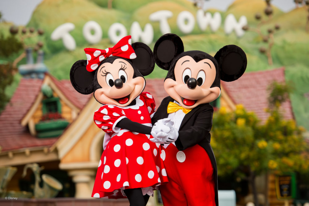 disneyland resort free photopass wallpaper mickey minnie toontown