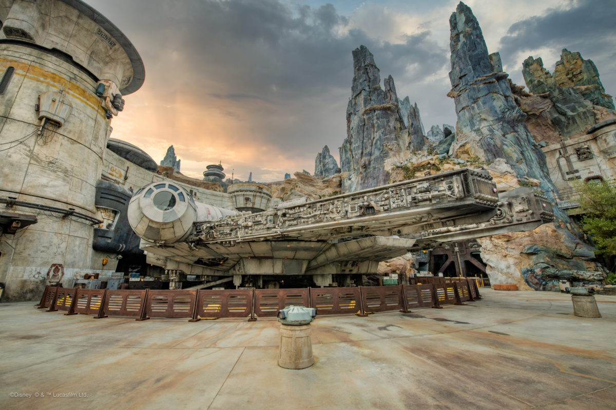 disneyland resort free photopass wallpaper star wars galaxys edge 1