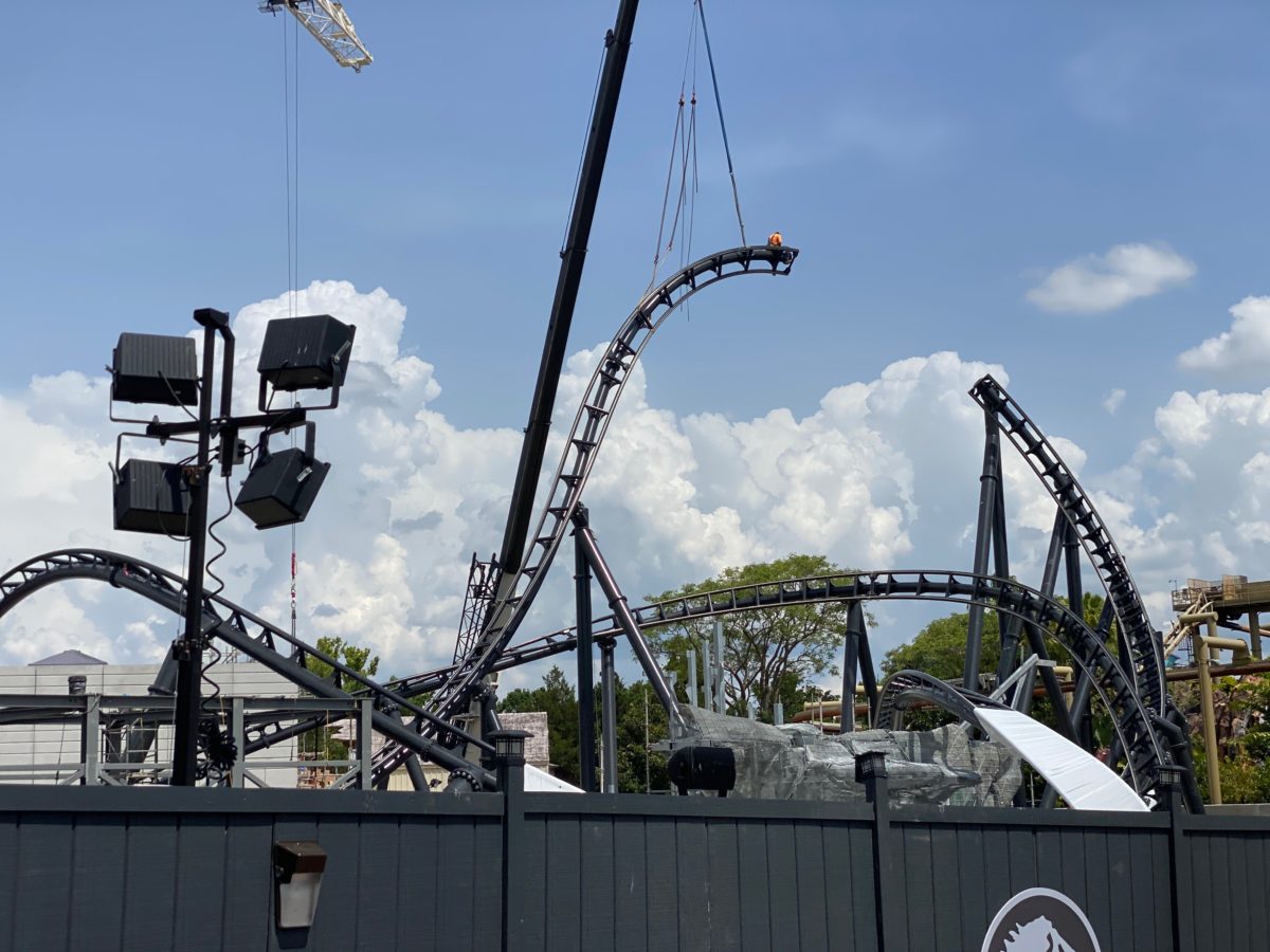 velocicoaster roller coaster construction jurassic park islands of adventure june 26 2020