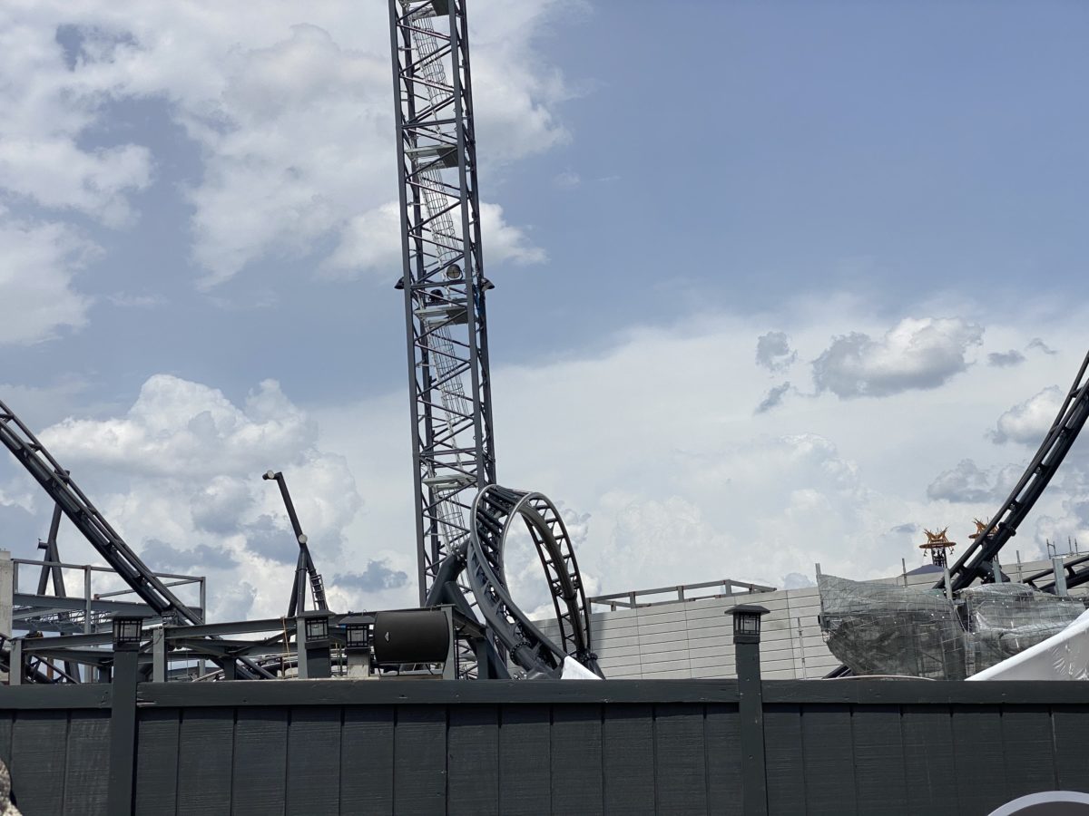 velocicoaster roller coaster construction jurassic park islands of adventure june 26 2020