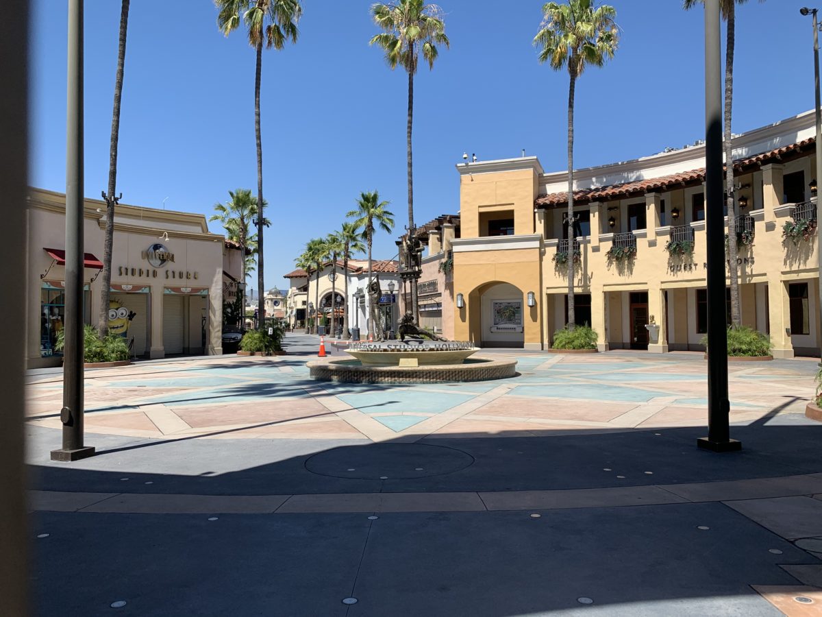 Universal Studios Hollywood gate