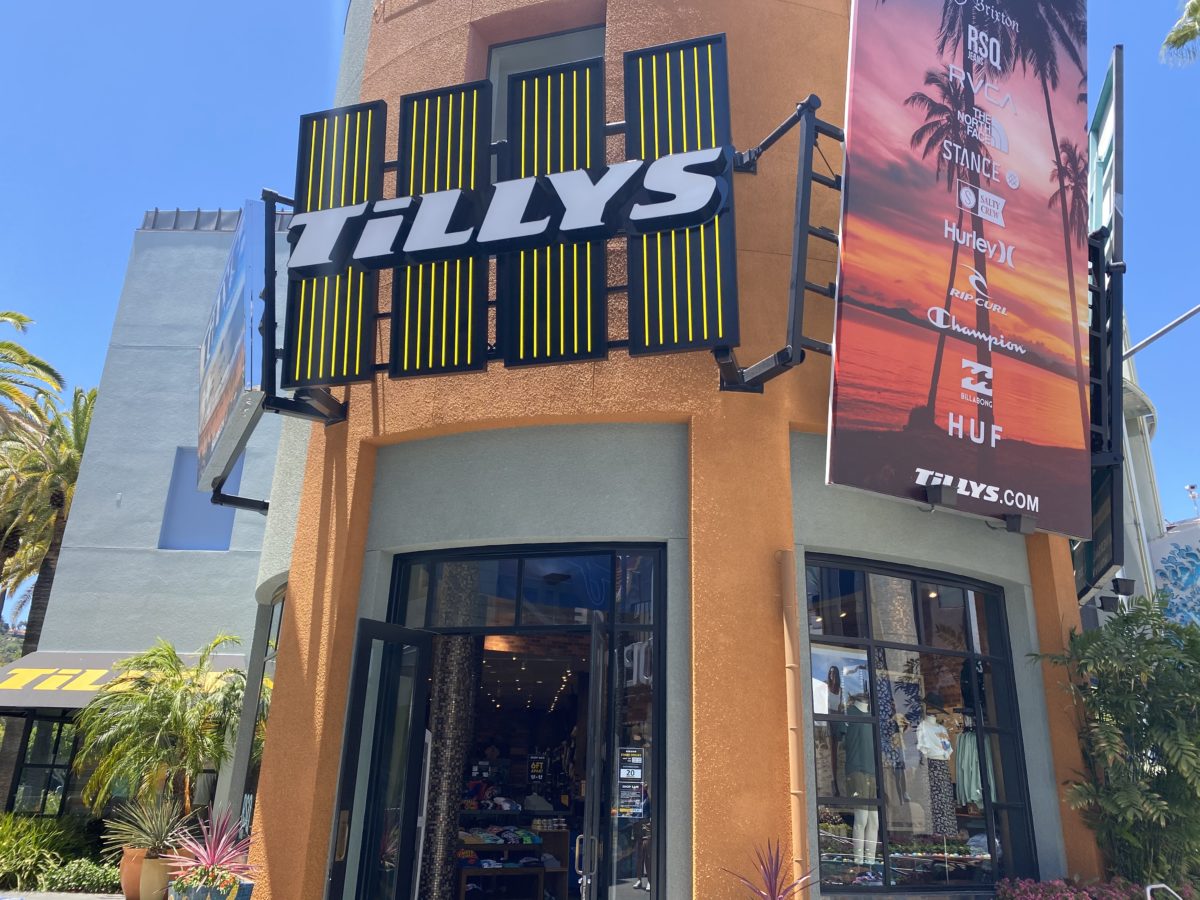 Universal Studios Hollywood CityWalk Tillys