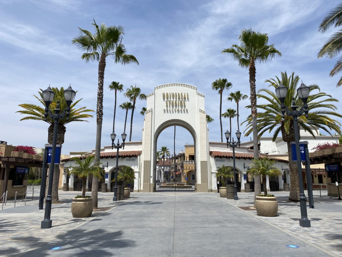 Universal Studios Hollywood gate