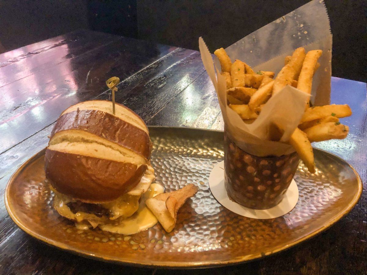 Pub it Up Burger CityWalk Toothsome