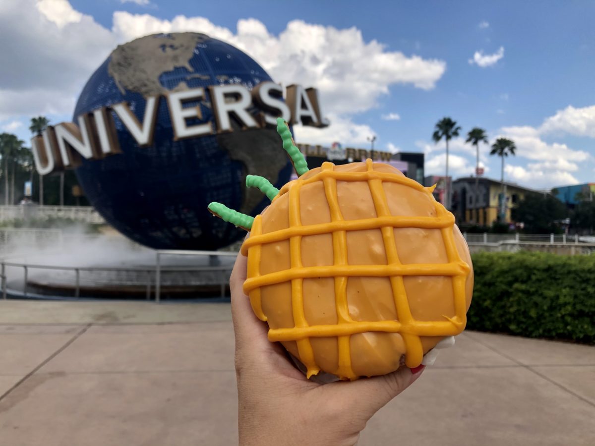 Voodoo Doughtnut UOAP Annual Passholder Pina Colada Donut Review June 2020 23