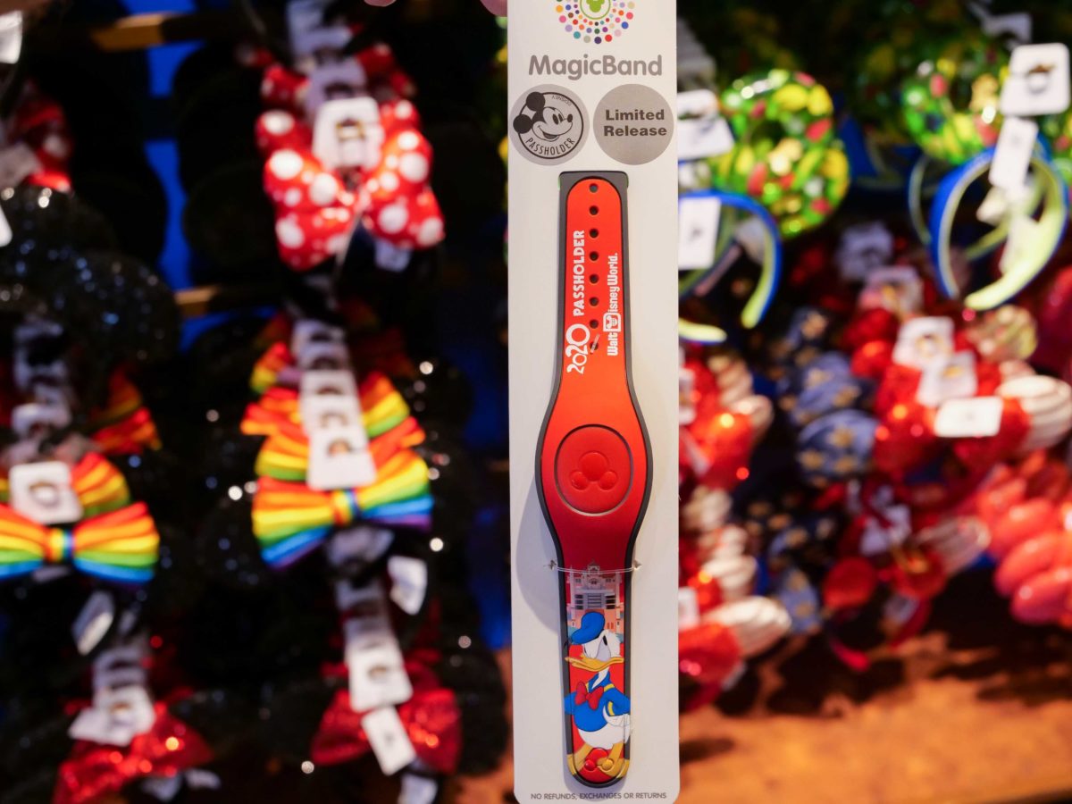 Donald Duck Annual Passholder Limited Release 2020 MagicBand - $29.99