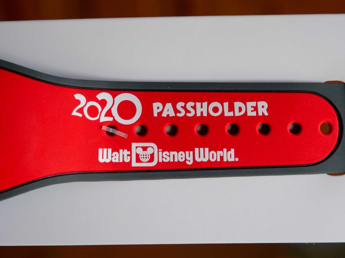 Donald Duck Annual Passholder Limited Release 2020 MagicBand - $29.99