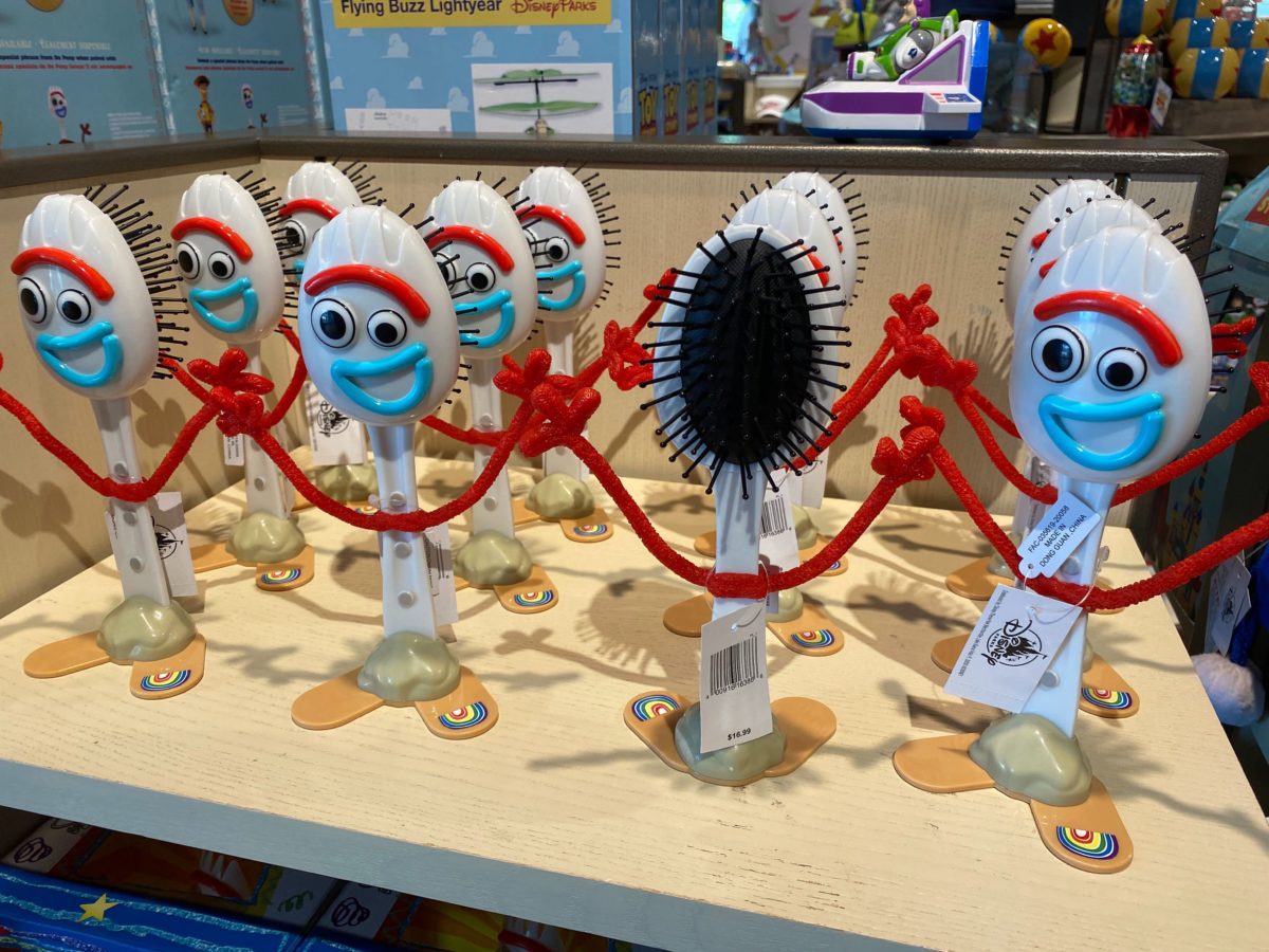 A pack of Forky hair brushes.