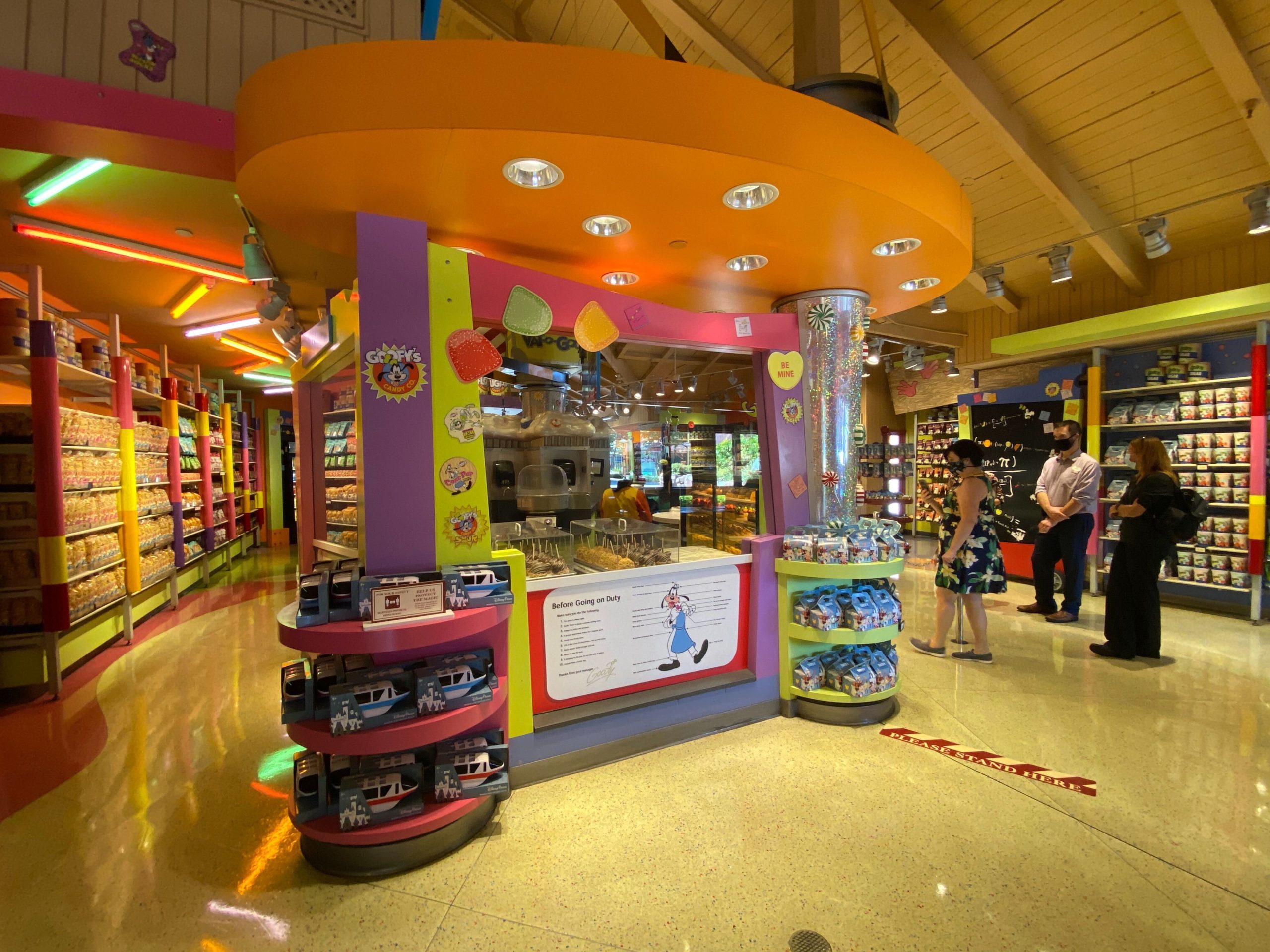 PHOTOS, VIDEO Goofy's Candy Co. Reopens at Disney Springs with New