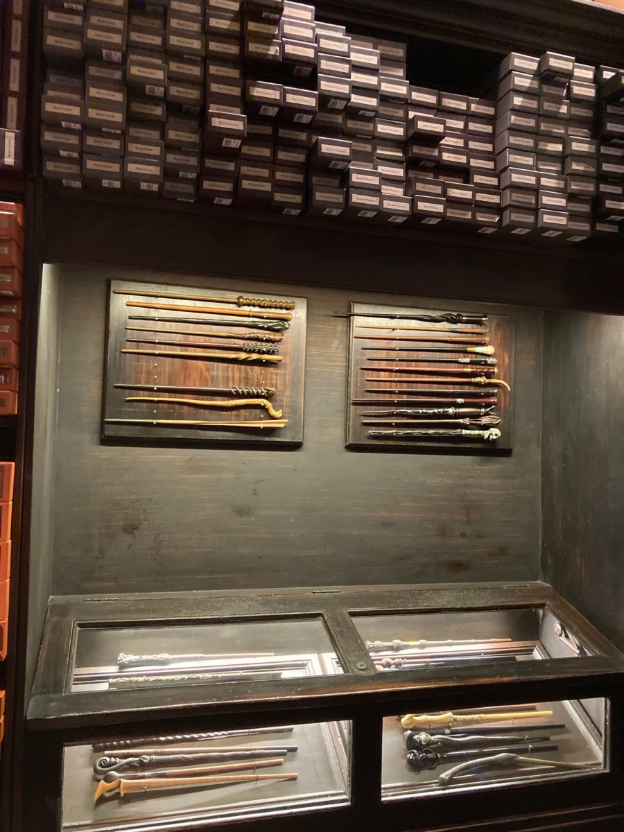 Photos The Wizarding World Of Harry Potter Collector S Edition Wand Now Available At Ollivander S Wand Shop In Universal Studios Florida Wdw News Today