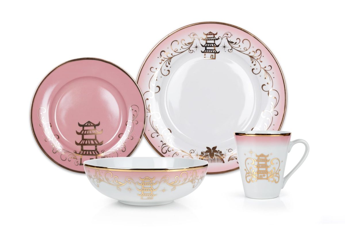 https://wdwnt-buzzy.s3.amazonaws.com/2020/06/princess-dinnerware-set-toynk-2-3-1200x800.jpg