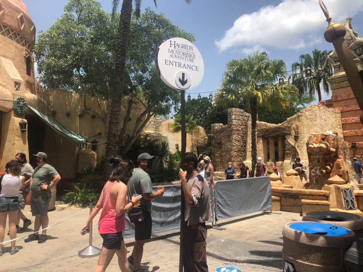 Hagrid's Magical Creatures Motorbike Adventure Queue sign