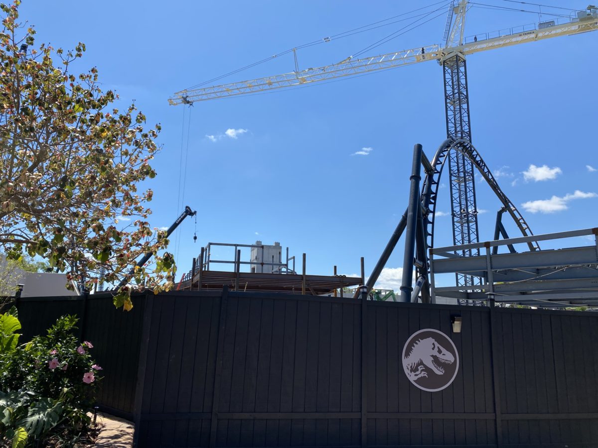 Photos Inversion Loop Evolves As Additional Track Is Installed For Jurassic Park “velocicoaster