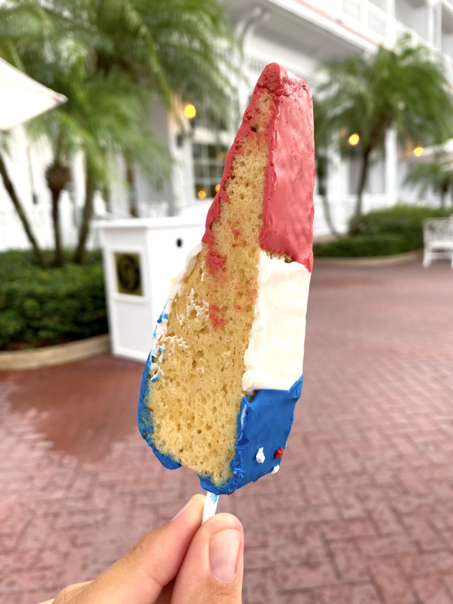 4th of july cake pop cupcake grand floridian 1