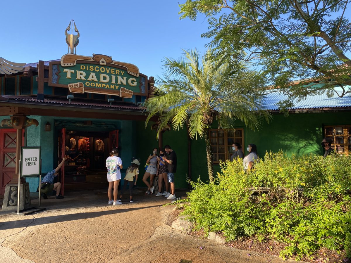 Discovery trading co rope drop animal kingdom 7242020