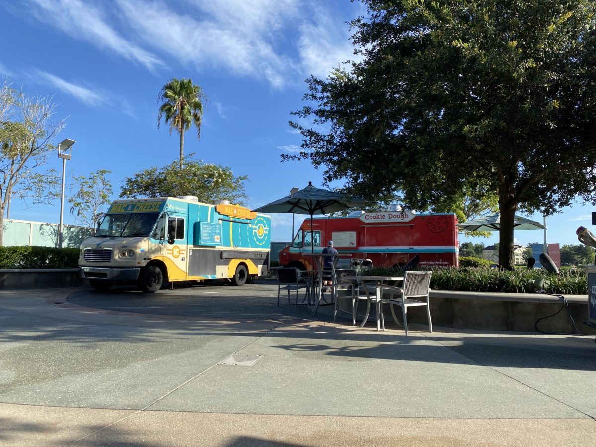 Food truck missing hot dog Disney springs 7212020