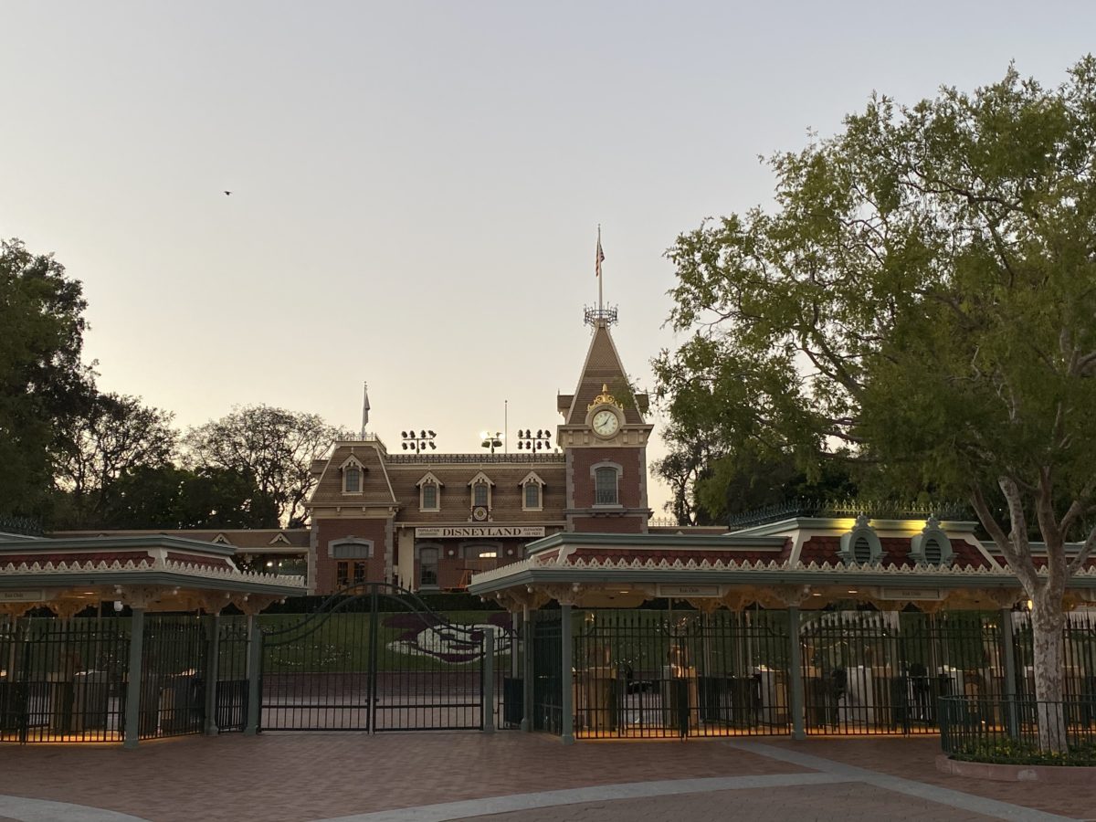 Disneyland Closed Gate