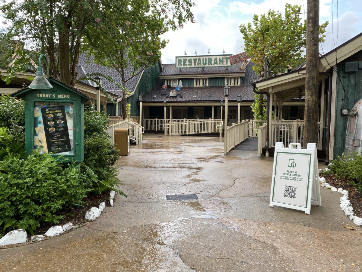 Restaurantosaurus mobile order animal kingdom passholder preview day