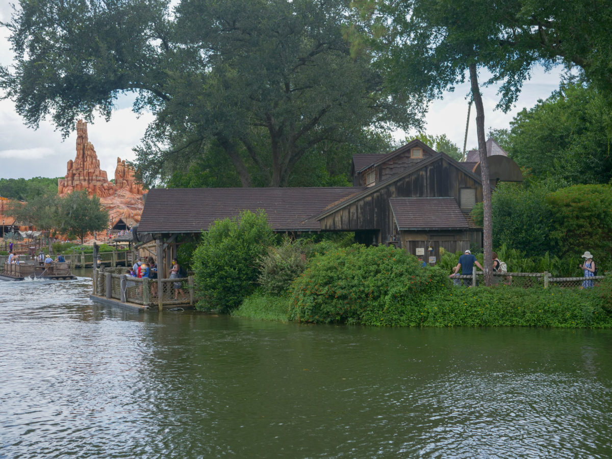 Tom Sawyer Island Return Line 7 25 20