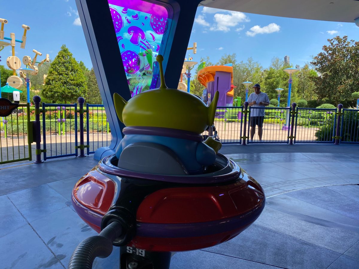 alien swirling saucers 2