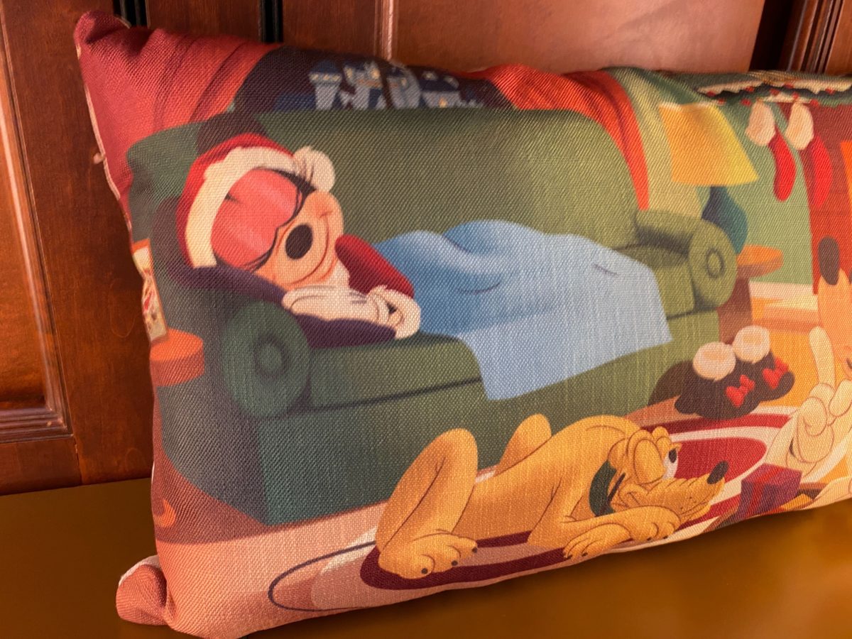 mickey and minnie christmas pillows