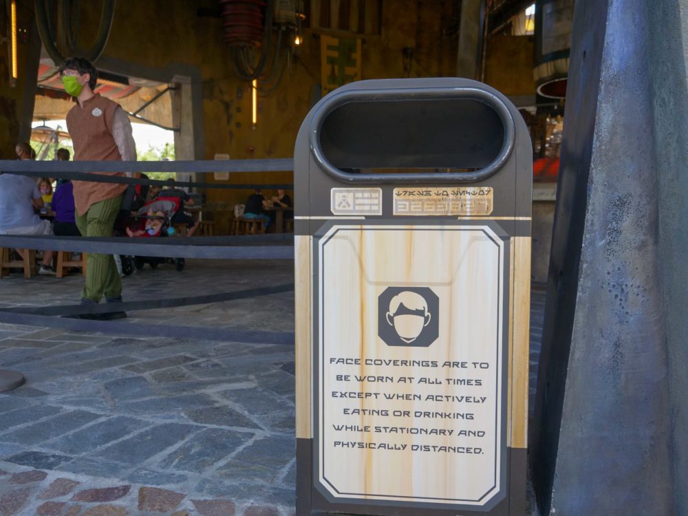 dhs trash can face mask signage