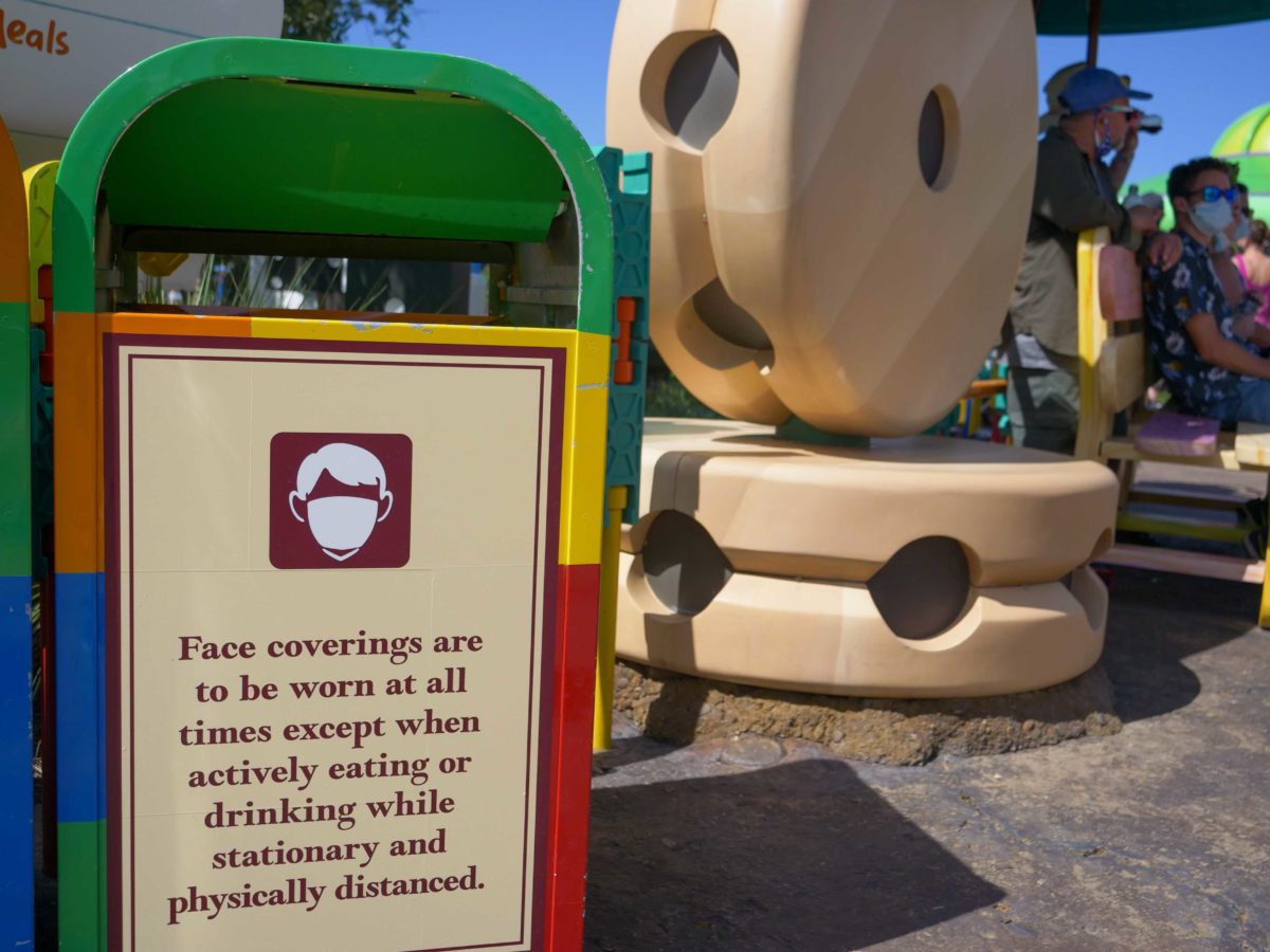 dhs trash can face mask signage