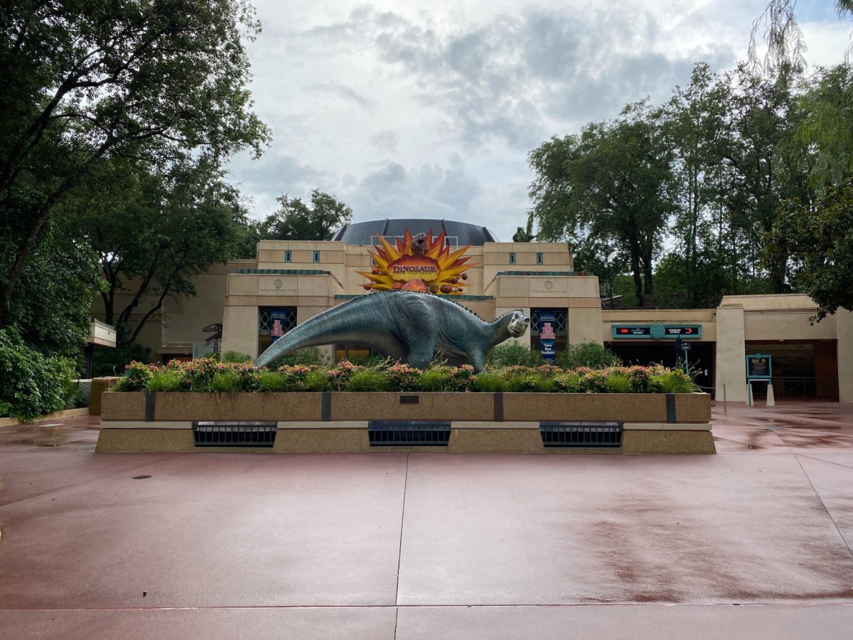 dinosaur reopens disneys animal kingdom 2