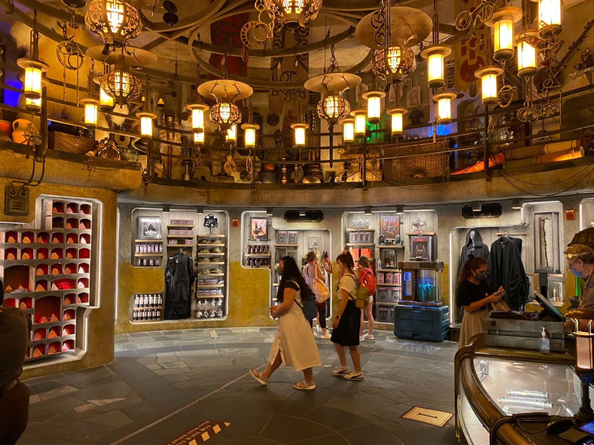 Dok-Ondar's Den of Antiquities Reopens with Social Distancing at Star Wars: Galaxy’s Edge in Disney’s Hollywood Studios