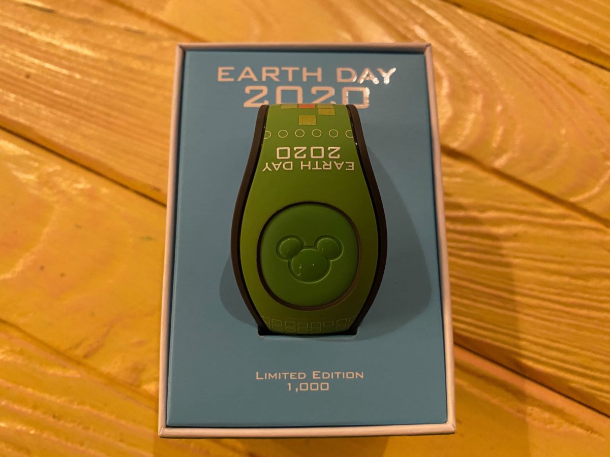 earth day 2020 limited edition magicband eve discovery trading company disneys animal kingdom 1