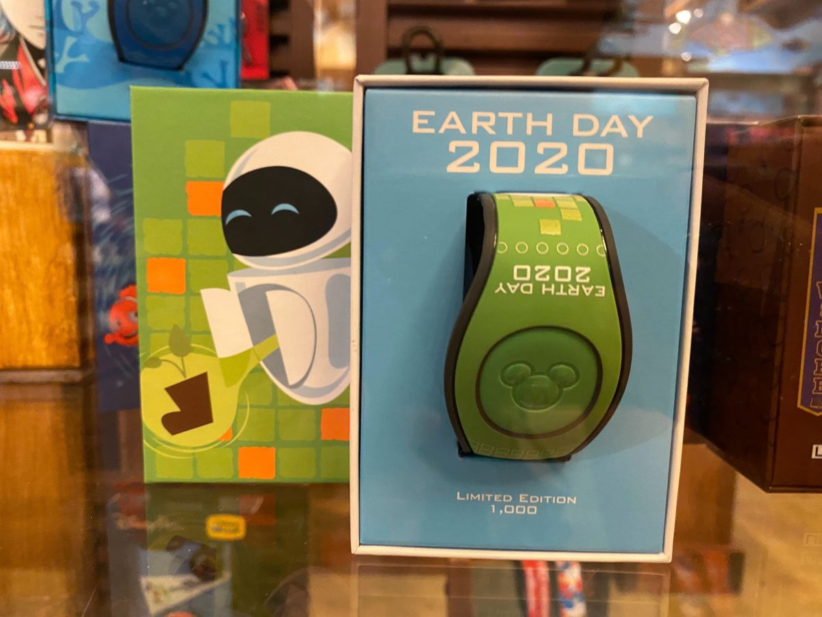 earth day mothers day 2020 limited edition magicbands discovery trading company disneys animal kingdom 2