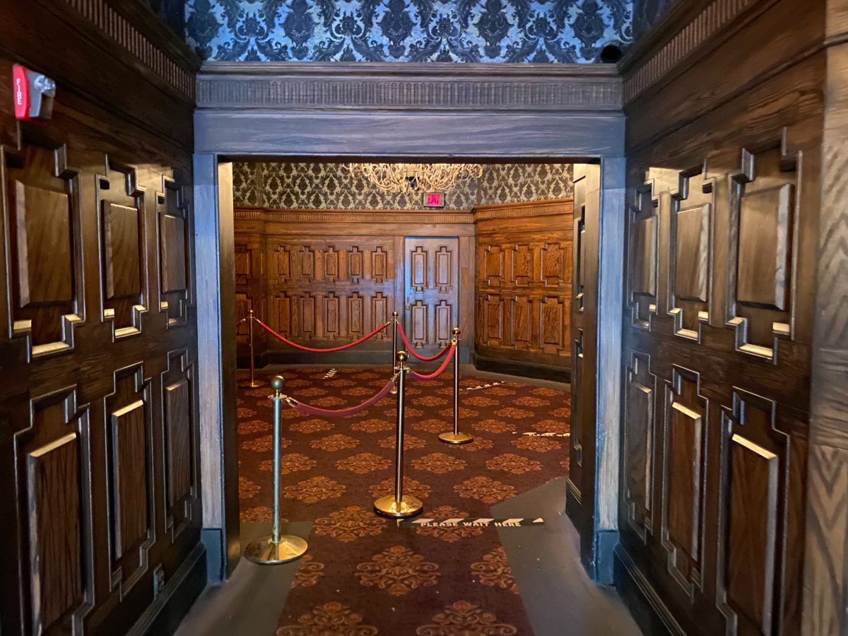 haunted mansion reopening stretching room july 7 18