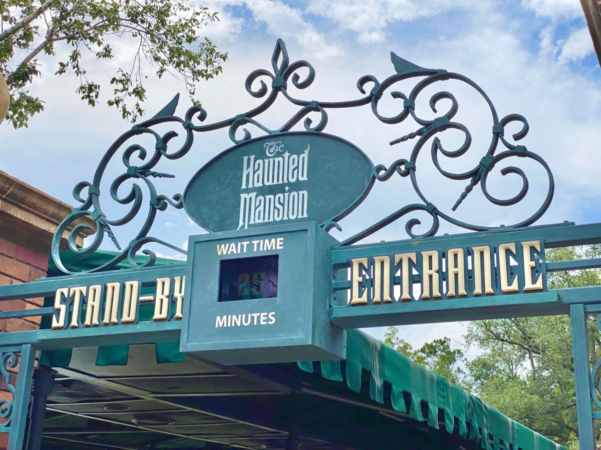 haunted mansion wait time