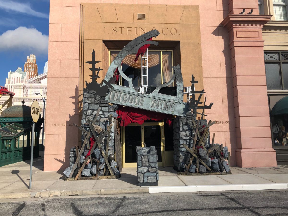 Photos More Chilling Details Added To Halloween Horror Nights 30 Tribute Store Facade At Universal Studios Florida Wdw News Today