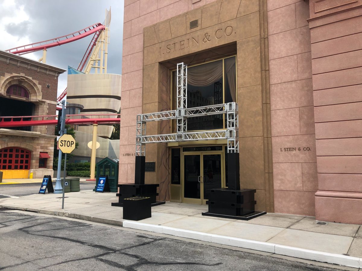 hhn tribute store structure goes up