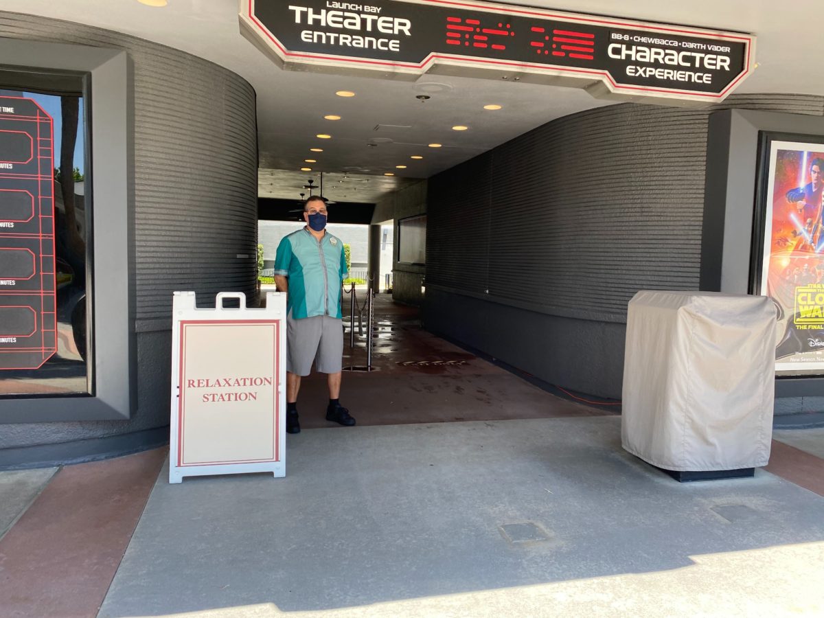 launch bay relaxation station hollywood studios